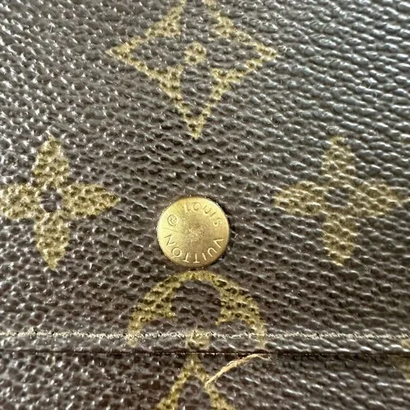 Vintage Louis Vuitton Monogram Sarah Wallet - Picture 3 of 12